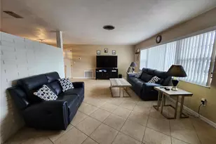 5700 30th Ave N, Saint Petersburg, FL 33710 - Photo 9