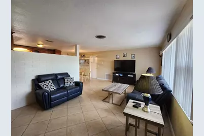 5700 30th Avenue N, Saint Petersburg, FL 33710 - Photo 3