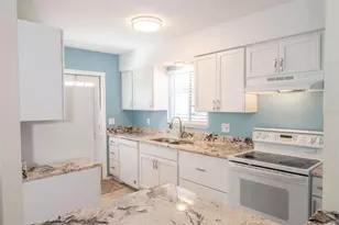 456 Circlewood Dr, Venice, FL 34293 - Photo 5