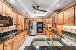 10133 Collar Dr, San Antonio, FL 33576 - Photo 3