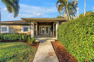 134 Riviera Way NE, Saint Petersburg, FL 33704 - Photo 3