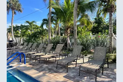 1001 Point Of Rocks Road #308, Sarasota, FL 34242 - Photo 9