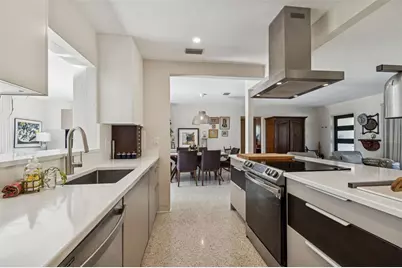 2000 Serpentine Circle S, Saint Petersburg, FL 33712 - Photo 25