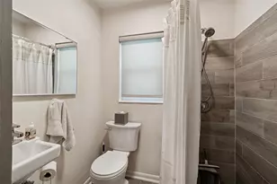 2000 Serpentine Cir S, Saint Petersburg, FL 33712 - Photo 35