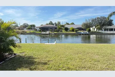 2122 SE 6th Avenue SE, Cape Coral, FL 33990 - Photo 5