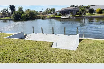 2122 SE 6th Avenue SE, Cape Coral, FL 33990 - Photo 7