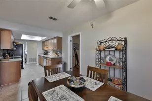 1806 Wedge Ct, Sun City Center, FL 33573 - Photo 23