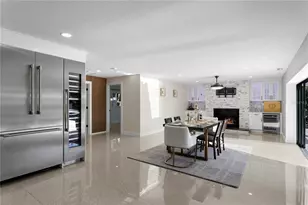 900 31st Ave NE, Saint Petersburg, FL 33704 - Photo 17