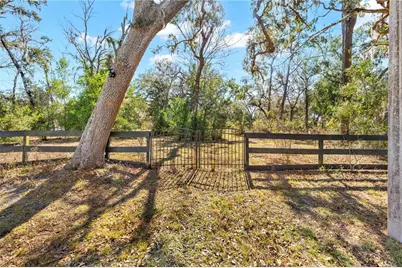 5104 Westlake Boulevard, Dade City, FL 33523 - Photo 1