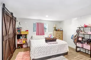 9040 Lunar Ln, Port Richey, FL 34668 - Photo 7