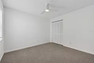 484 Santa Cruz Pl NE, Saint Petersburg, FL 33703 - Photo 15