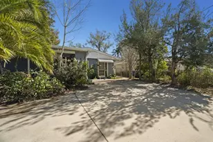 1301 N Lotus Dr, Dunedin, FL 34698 - Photo 43