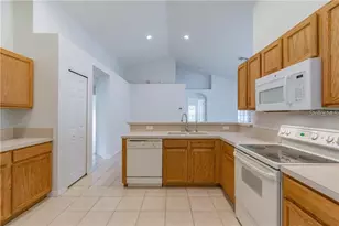 11402 Cypress Reserve Dr, Tampa, FL 33626 - Photo 3