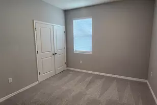 16966 Oval Rum Dr, Wimauma, FL 33598 - Photo 9