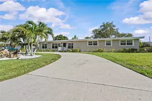 327 Sunny Ln, Belleair, FL 33756 - Photo 47