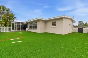 327 Sunny Ln, Belleair, FL 33756 - Photo 41