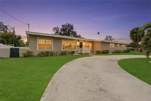 327 Sunny Ln, Belleair, FL 33756 - Photo 3