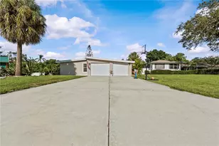 327 Sunny Ln, Belleair, FL 33756 - Photo 53