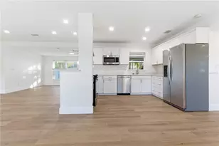 327 Sunny Ln, Belleair, FL 33756 - Photo 13