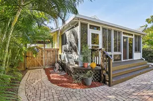 921 3rd St N, Saint Petersburg, FL 33701 - Photo 47