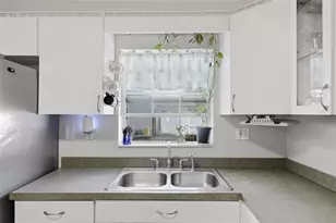 3992 62nd St N, Saint Petersburg, FL 33709 - Photo 11