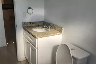 8518 Woodlake Dr, Tampa, FL 33615 - Photo 33