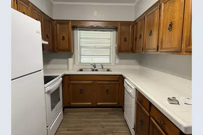 5441 18th Street, Zephyrhills, FL 33542 - Photo 9