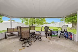 2937 Delrose Dr N, Lakeland, FL 33805 - Photo 17