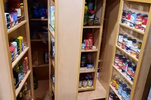 8602 Leighton Dr, Tampa, FL 33614 - Photo 7