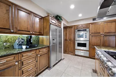 8602 Leighton Drive, Tampa, FL 33614 - Photo 7