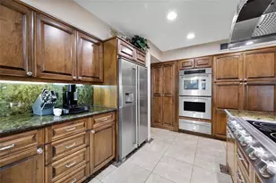 8602 Leighton Dr, Tampa, FL 33614 - Photo 7