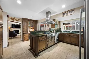 8602 Leighton Dr, Tampa, FL 33614 - Photo 9