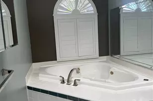 615 Harbor Is, Clearwater Beach, FL 33767 - Photo 9