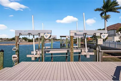 2326 Seton Lane, Largo, FL 33774 - Photo 9