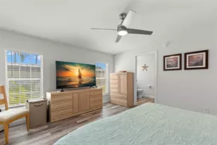 514 Mt Oak Ave NE, Saint Petersburg, FL 33702 - Photo 27