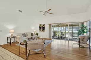 4684 Huron Rd, Saint Petersburg, FL 33708 - Photo 5