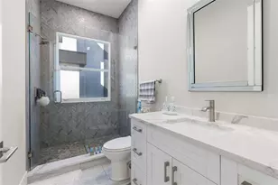 7966 1st Ave S, Saint Petersburg, FL 33707 - Photo 21