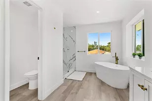 380 Colony Point Rd S, Saint Petersburg, FL 33705 - Photo 33