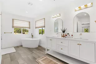 380 Colony Point Rd S, Saint Petersburg, FL 33705 - Photo 31