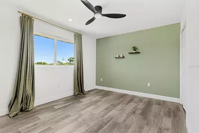 380 Colony Point Road S, Saint Petersburg, FL 33705 - Photo 33
