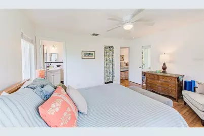 240-242 Mateo Way NE, Saint Petersburg, FL 33704 - Photo 15