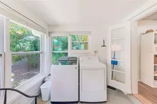 240-242 Mateo Way NE, Saint Petersburg, FL 33704 - Photo 35