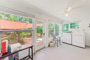 240-242 Mateo Way NE, Saint Petersburg, FL 33704 - Photo 33