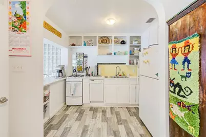 240-242 Mateo Way NE, Saint Petersburg, FL 33704 - Photo 7