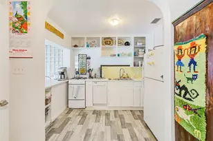 240-242 Mateo Way NE, Saint Petersburg, FL 33704 - Photo 7