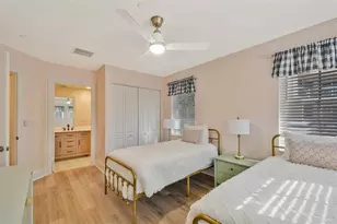 525 Mandalay Ave, Clearwater Beach, FL 33767 - Photo 25