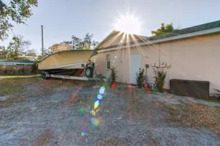 1688 Taylor Lake Cir, Largo, FL 33778 - Photo 21