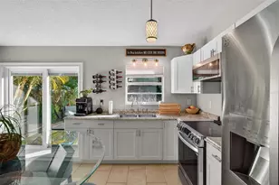 1688 Taylor Lake Cir, Largo, FL 33778 - Photo 9