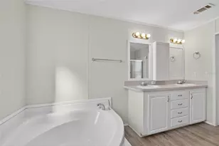 34543 Petunia Pl, Zephyrhills, FL 33541 - Photo 25