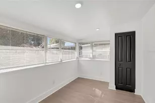 304 W Haya St, Tampa, FL 33603 - Photo 23